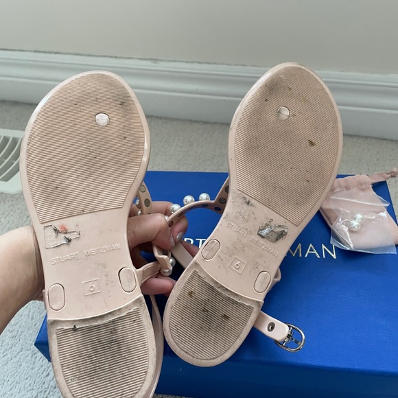 Stuart Weizman Goldie Pearly Sandals - Picture 4 of 5